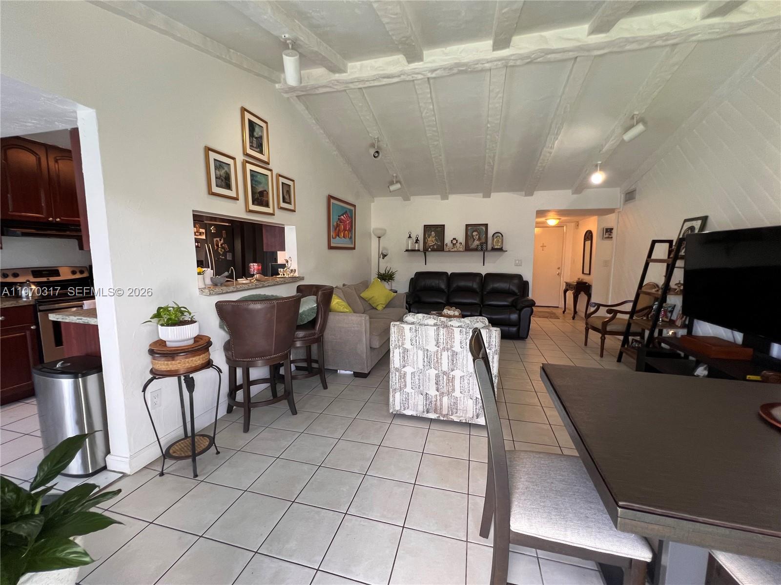 DEVON-AIRE VILLAS SEC 4 - Residential