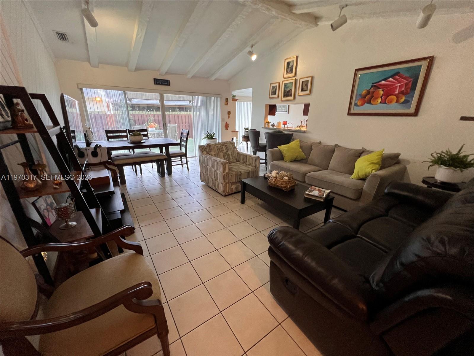 DEVON-AIRE VILLAS SEC 4 - Residential