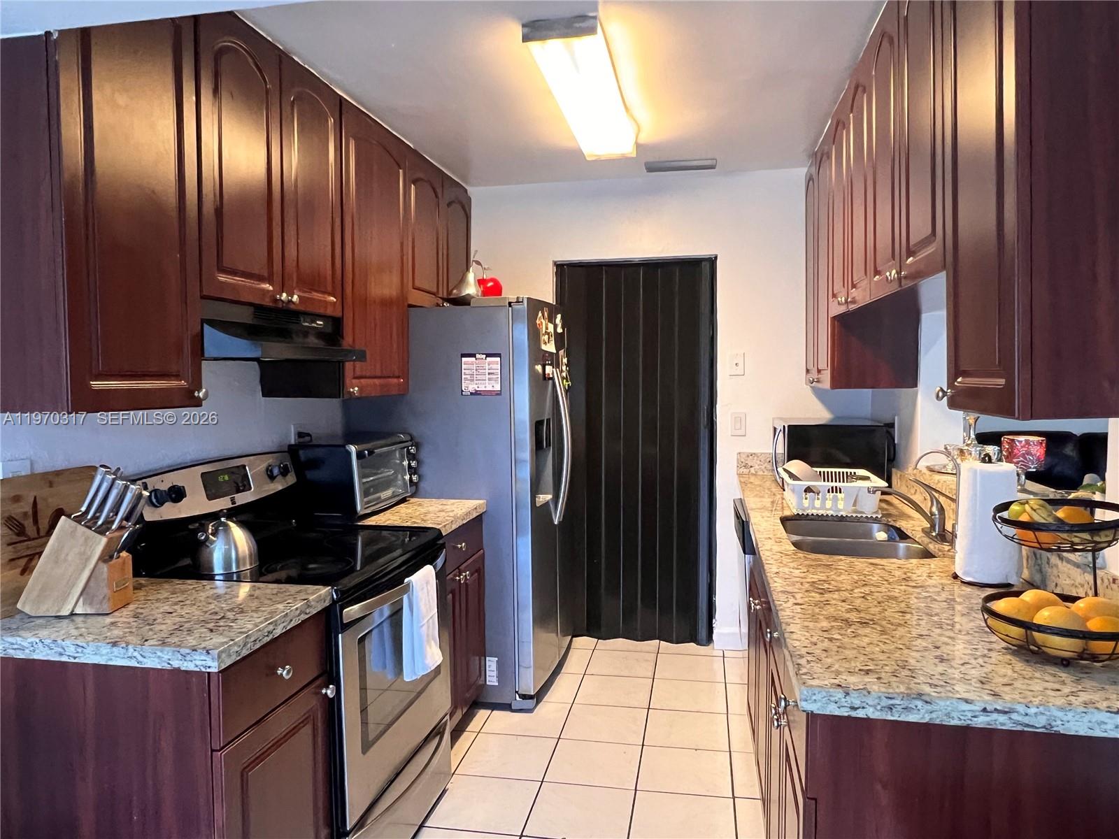 DEVON-AIRE VILLAS SEC 4 - Residential