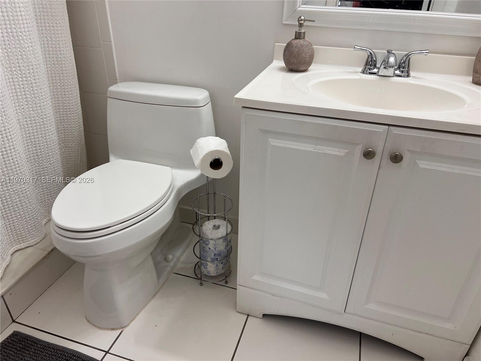 DEVON-AIRE VILLAS SEC 4 - Residential