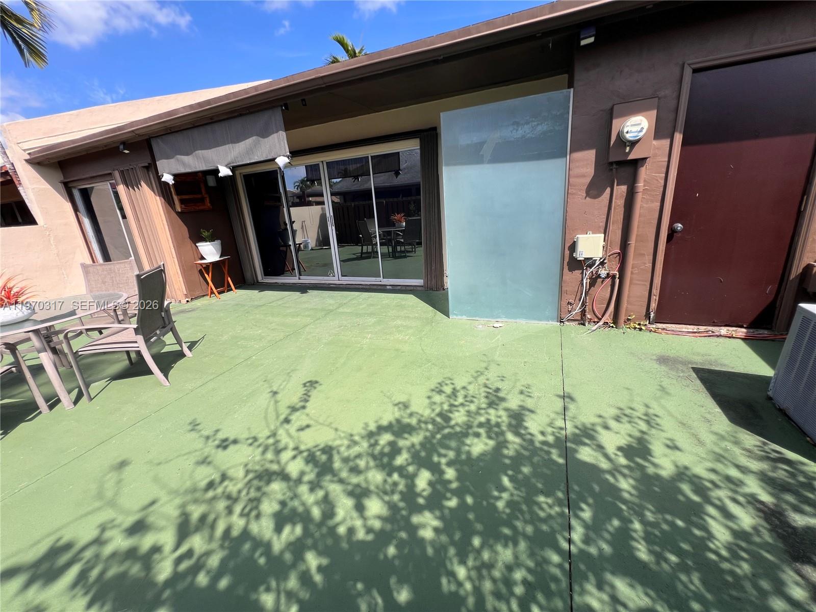 DEVON-AIRE VILLAS SEC 4 - Residential