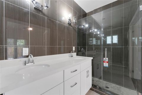 363 SW 1st Ter Deerfield Beach FL 33441