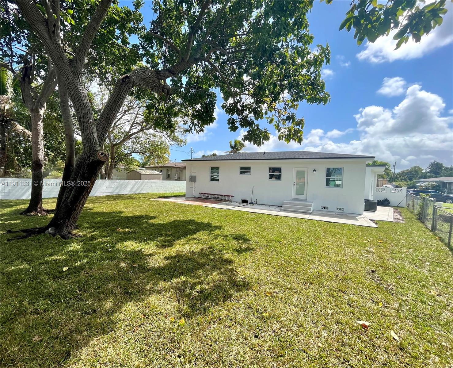 OVERBROOK SHORES NO 3 - Residential Lease