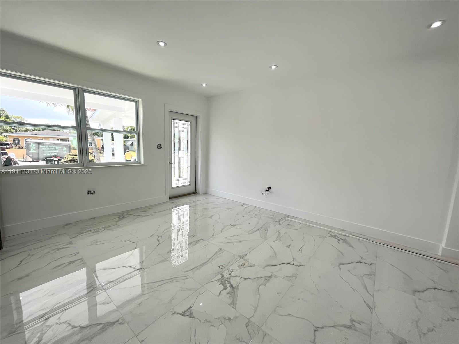 OVERBROOK SHORES NO 3 - Residential Lease