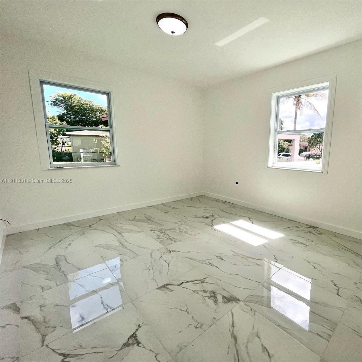 OVERBROOK SHORES NO 3 - Residential Lease