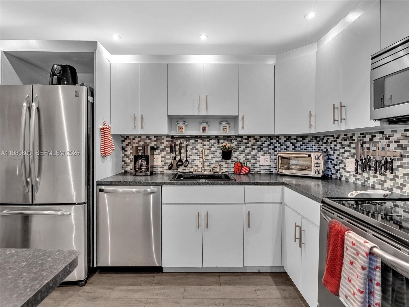 3375 N Country Club Dr 208