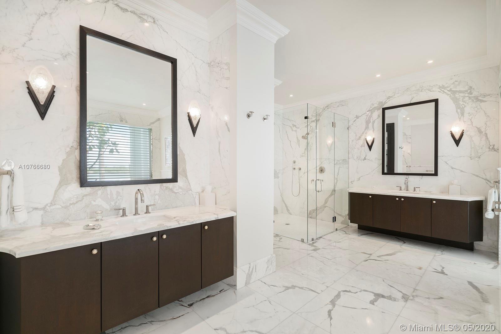 SUNSET ISLANDS-ISLAND NO - Residential