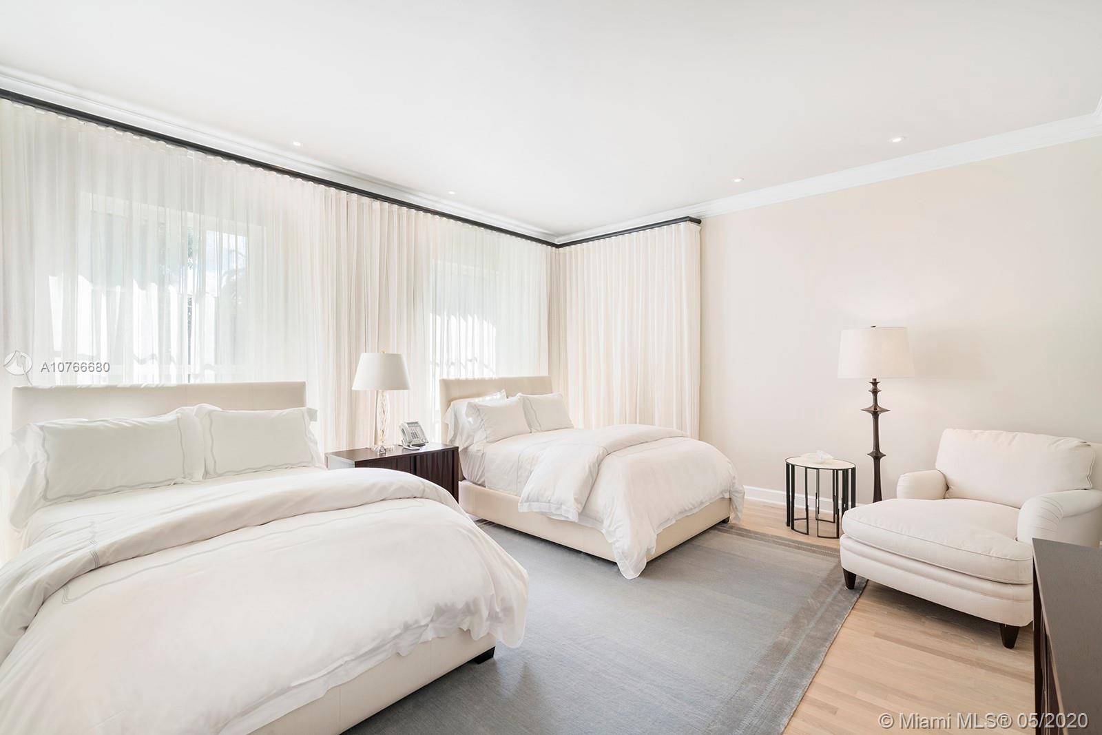 SUNSET ISLANDS-ISLAND NO - Residential