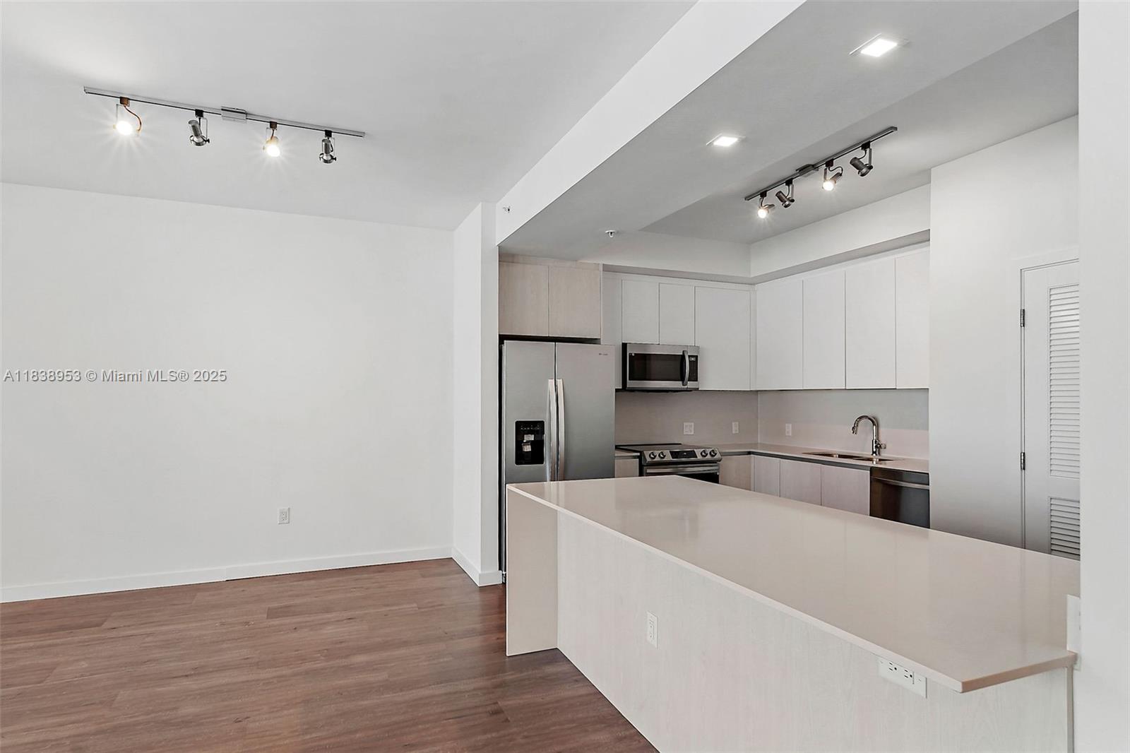 1500 Bay Rd C-2211