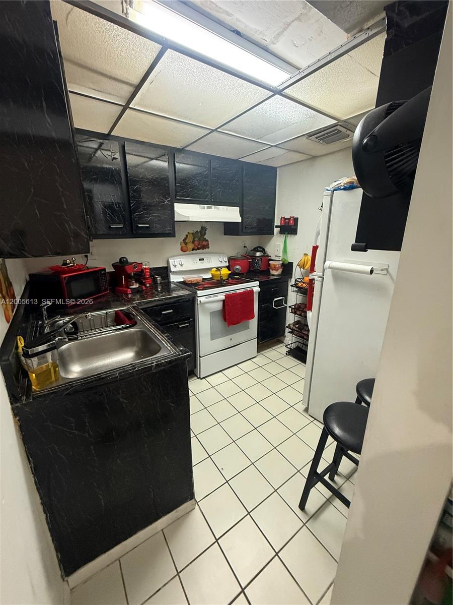 LAKE FOREST PARK CONDO IV - Residential