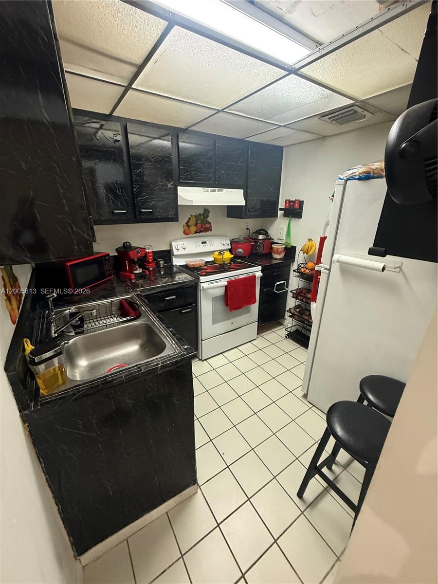 LAKE FOREST PARK CONDO IV - Residential