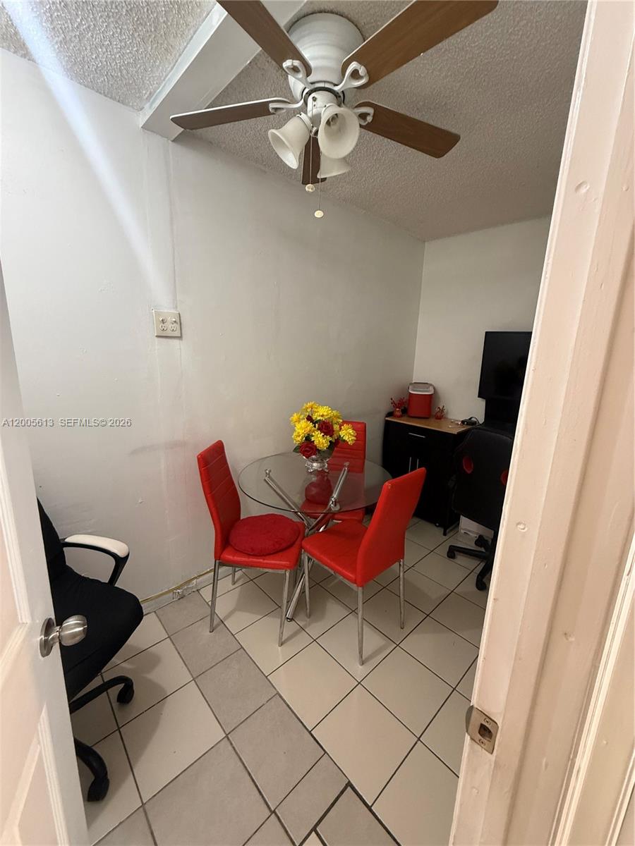 LAKE FOREST PARK CONDO IV - Residential