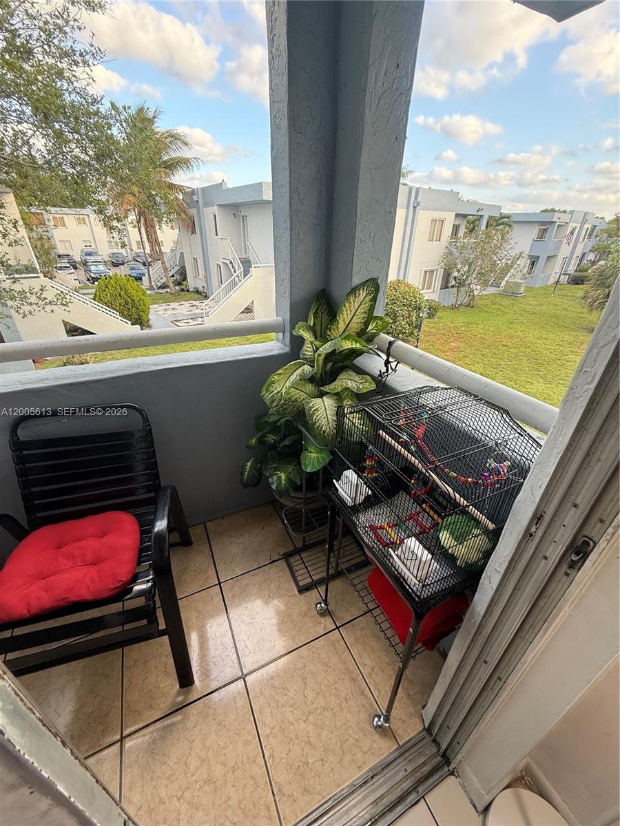 LAKE FOREST PARK CONDO IV - Residential