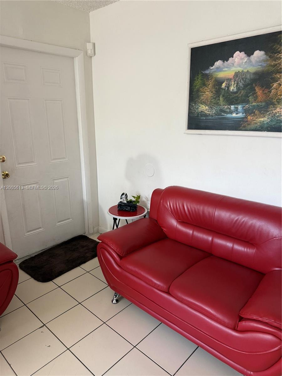 LAKE FOREST PARK CONDO IV - Residential