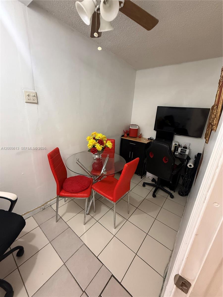 LAKE FOREST PARK CONDO IV - Residential