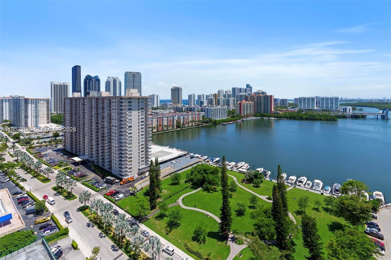 WINSTON TOWERS 500 CONDO - Residential