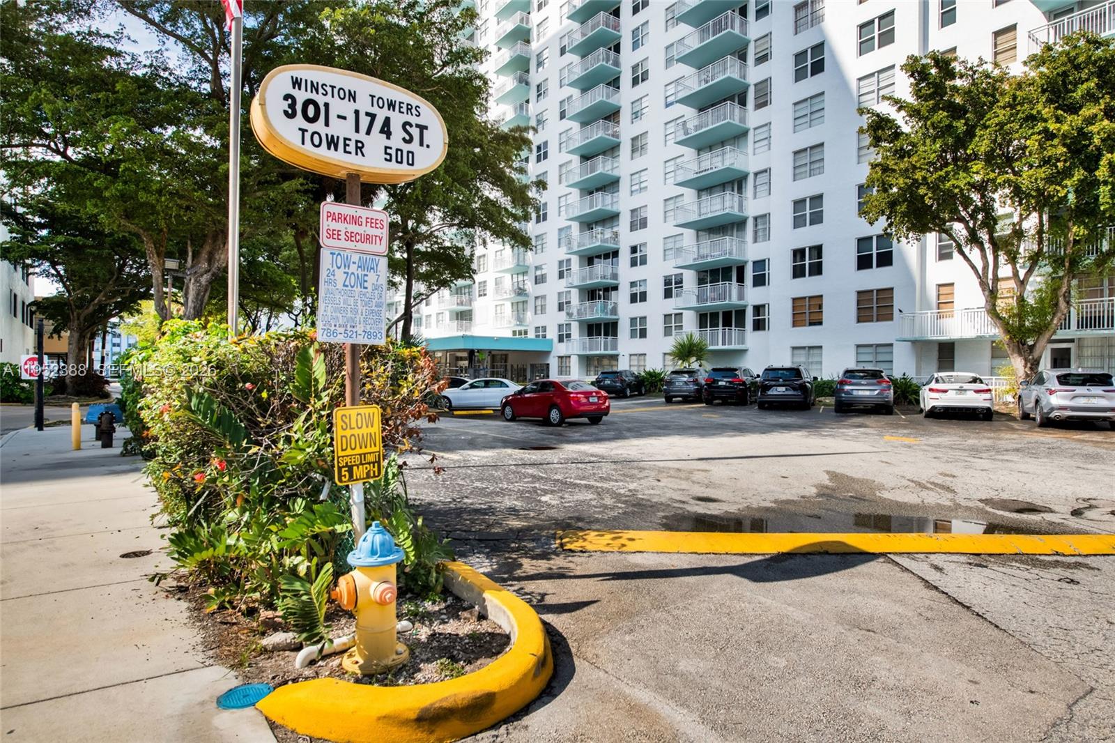 WINSTON TOWERS 500 CONDO - Residential