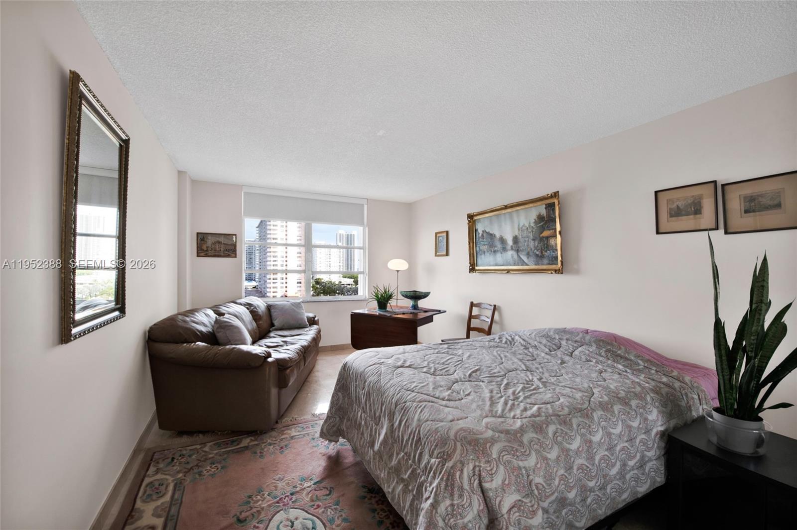 WINSTON TOWERS 500 CONDO - Residential