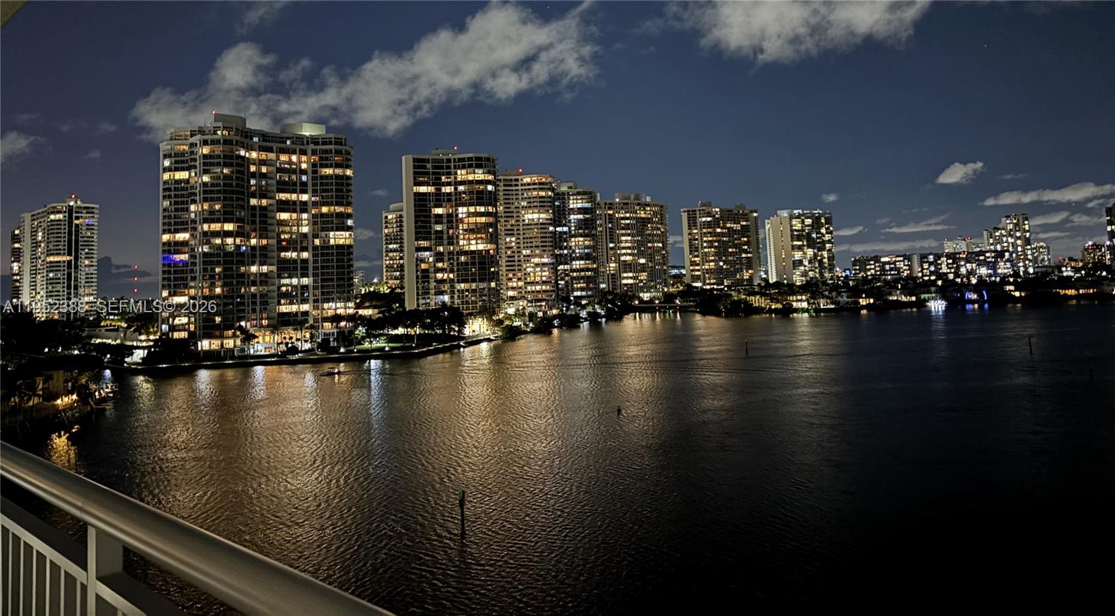 WINSTON TOWERS 500 CONDO - Residential