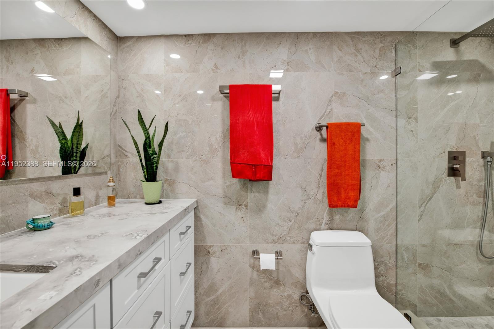 WINSTON TOWERS 500 CONDO - Residential