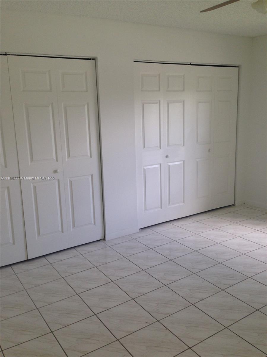 RAMBLEWOOD EAST CONDO - Residential