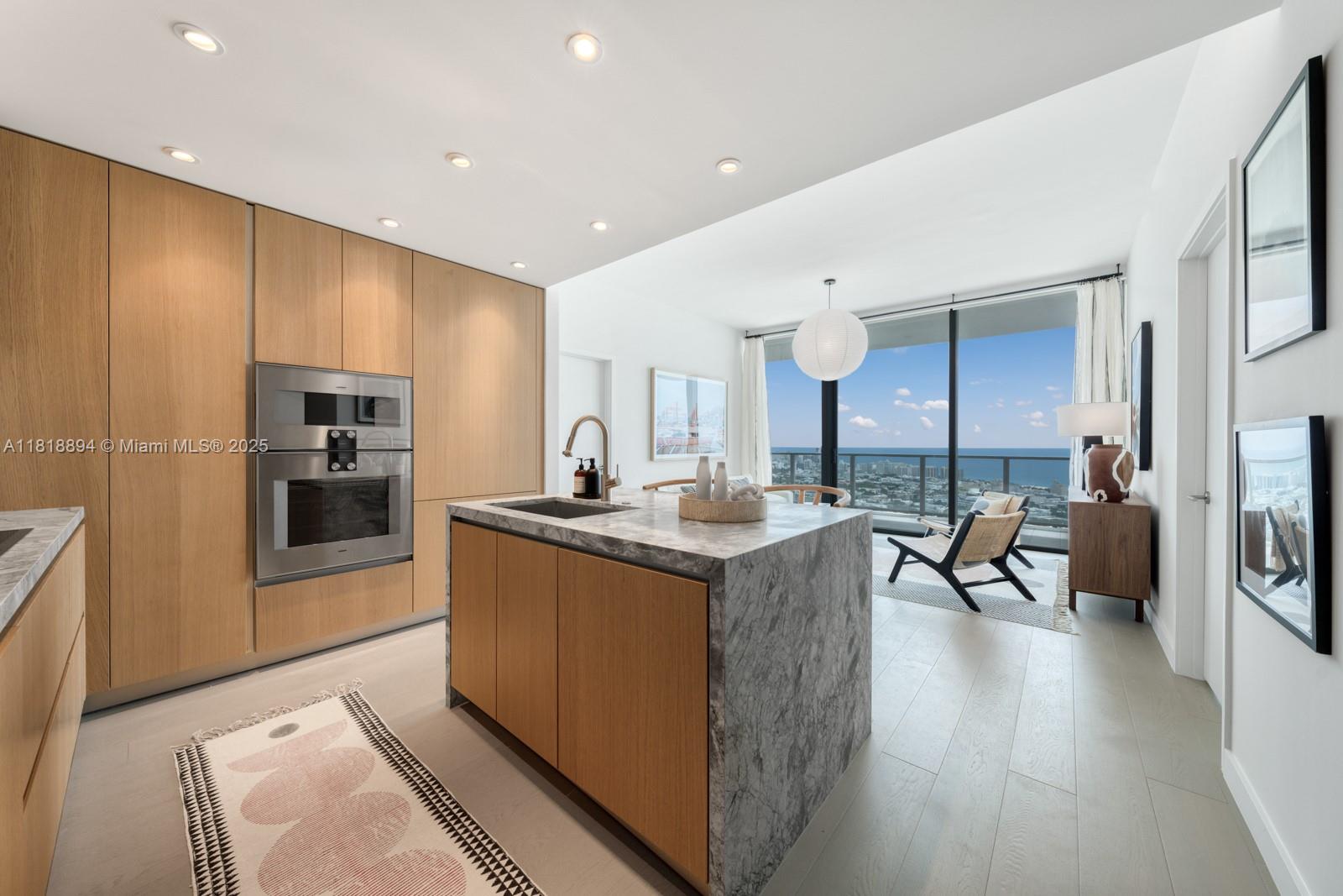 500 Alton Rd 4004, Miami Beach, FL, 33139/$3,875,000 4 500 Alton Rd 4004