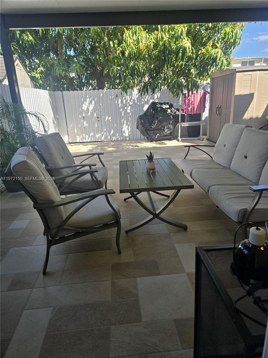 MANGO HILL REPLAT - Residential