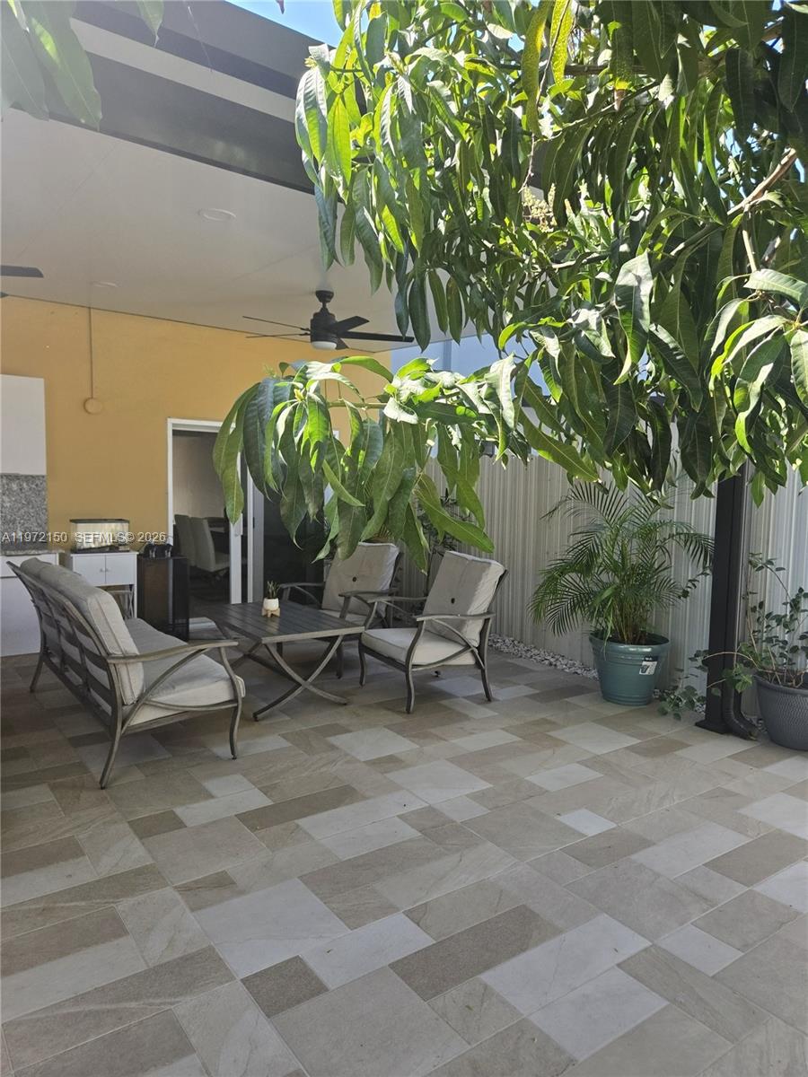 MANGO HILL REPLAT - Residential