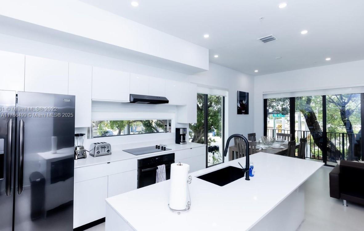 MIMO HOUSE CONDO - Residential