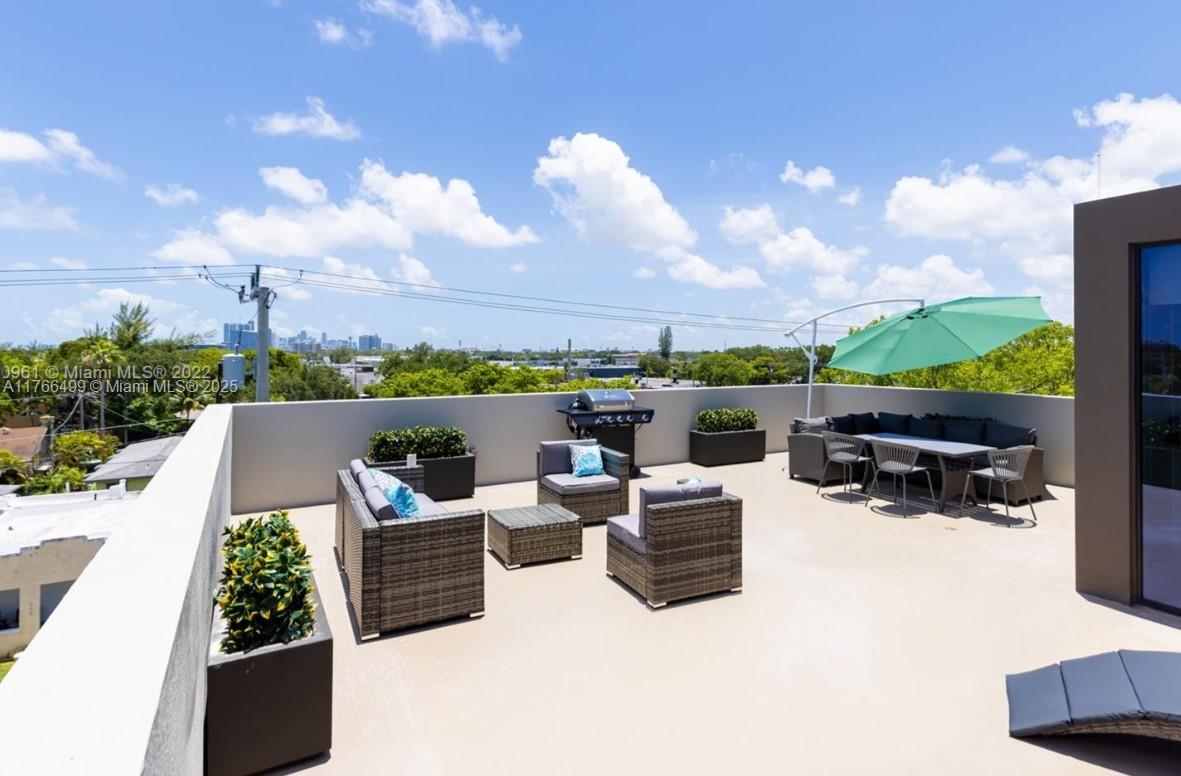 MIMO HOUSE CONDO - Residential