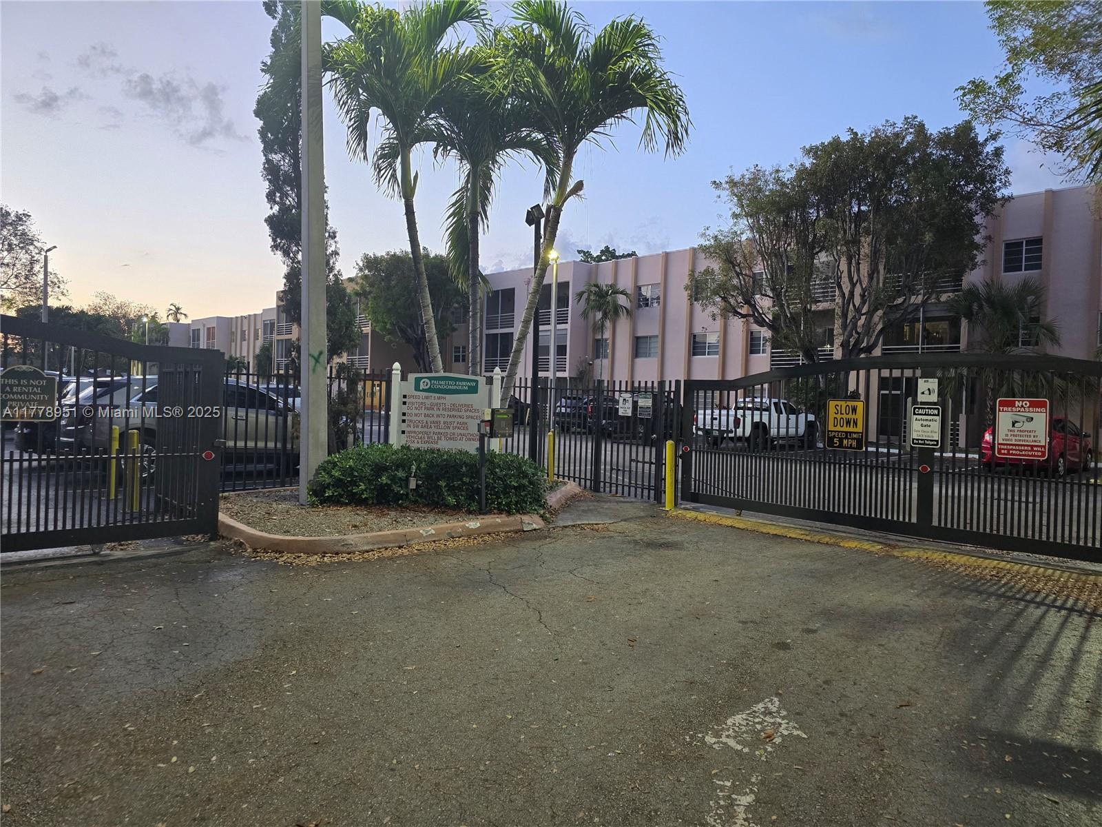 Rental Property at 15888 Sw 95th Ave 217, Miami, Broward County, Florida - Bedrooms: 1 
Bathrooms: 1  - $1,900 MO.