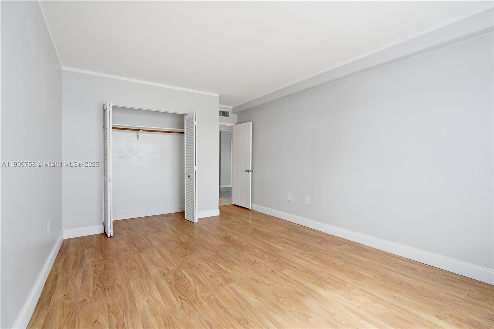 COASTAL TOWERS CONDO - Residential Lease