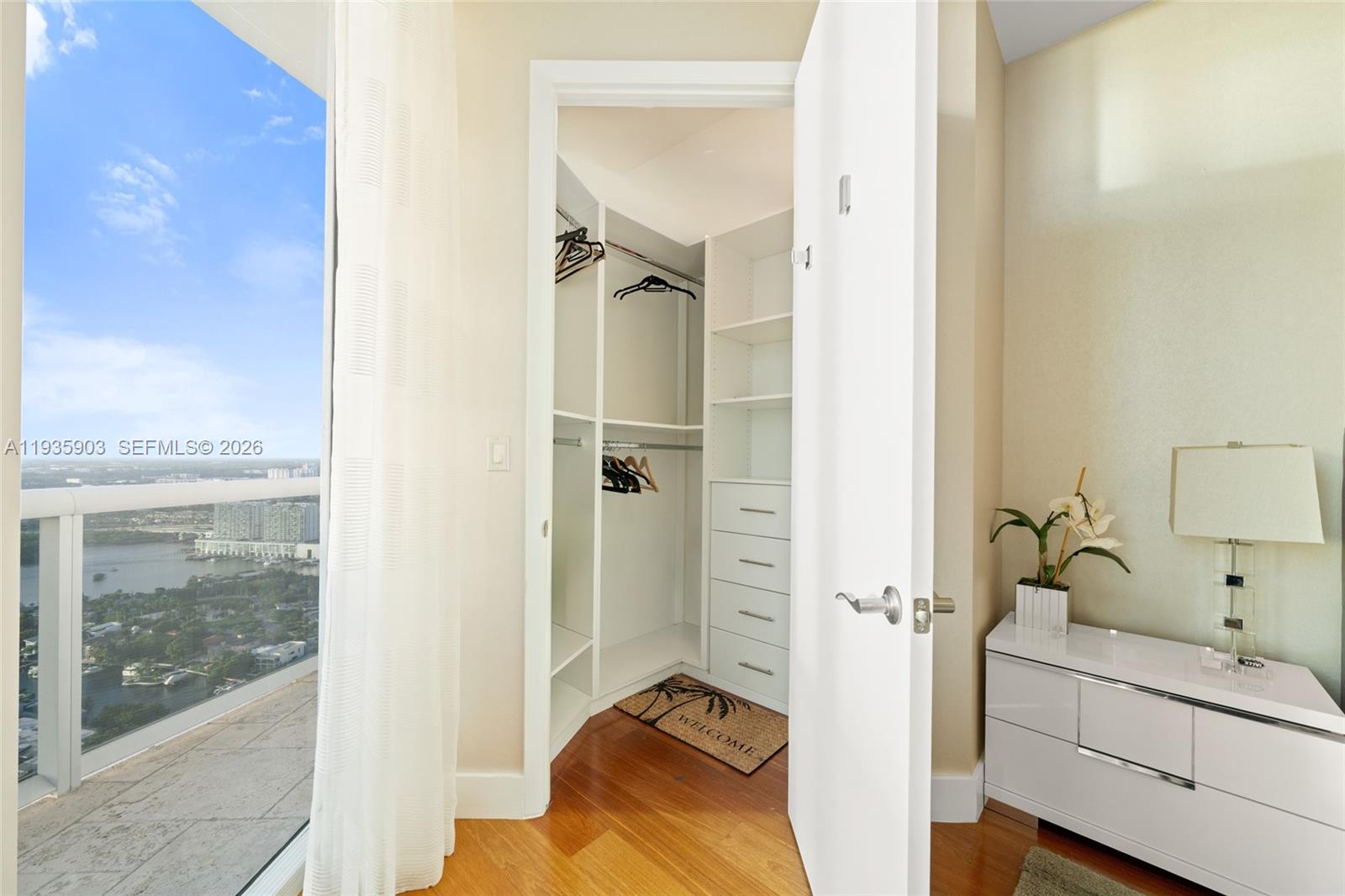 TDR TOWER I CONDO - Residential