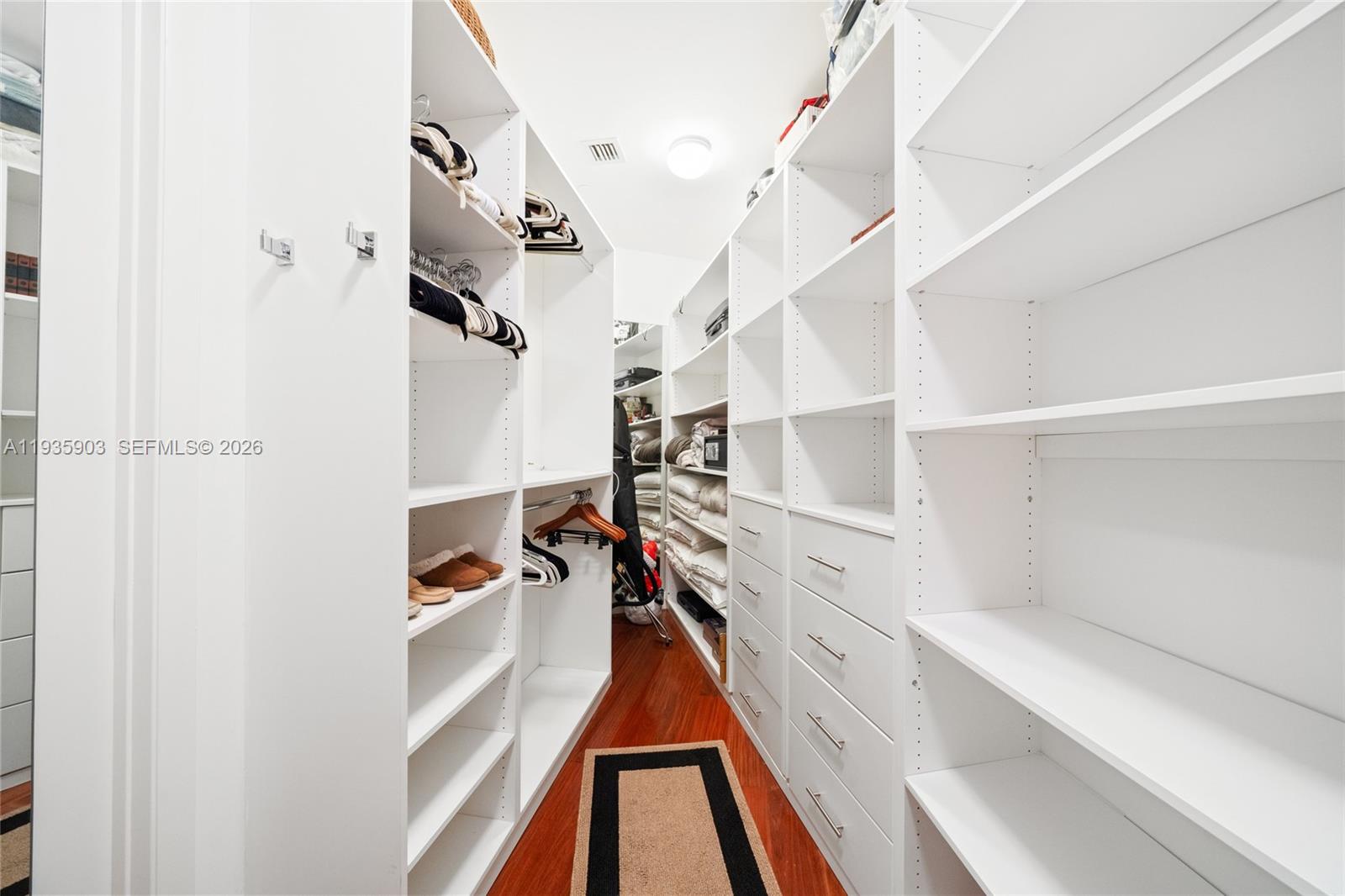 TDR TOWER I CONDO - Residential