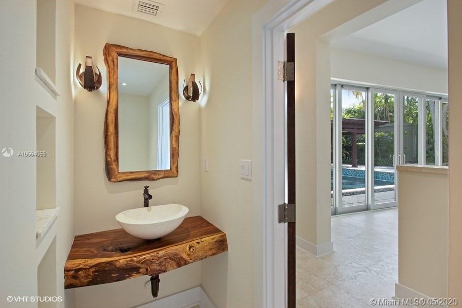 HOLIDAY COLONY - Residential