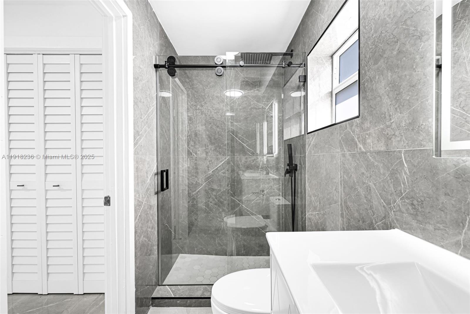 WESTWOOD LAKE 2ND ADDN - Residential