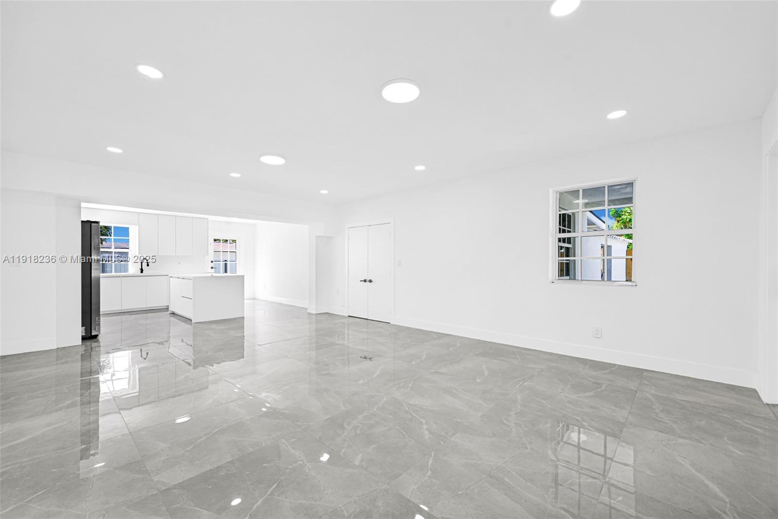 WESTWOOD LAKE 2ND ADDN - Residential