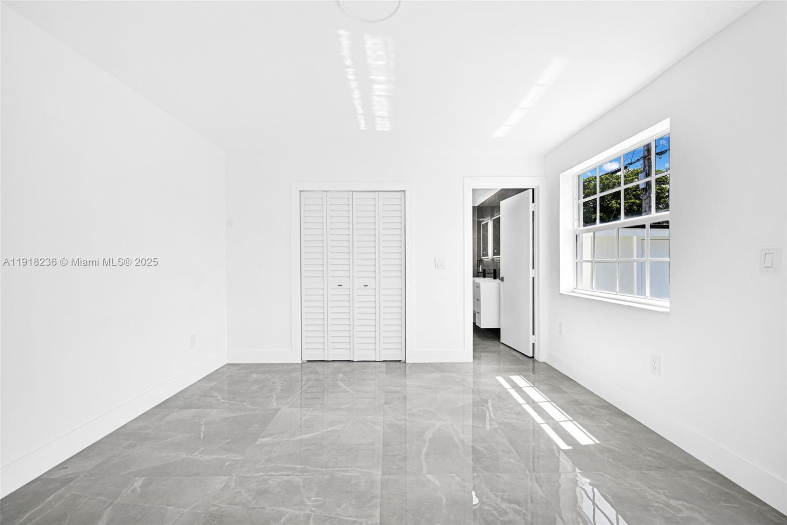 WESTWOOD LAKE 2ND ADDN - Residential