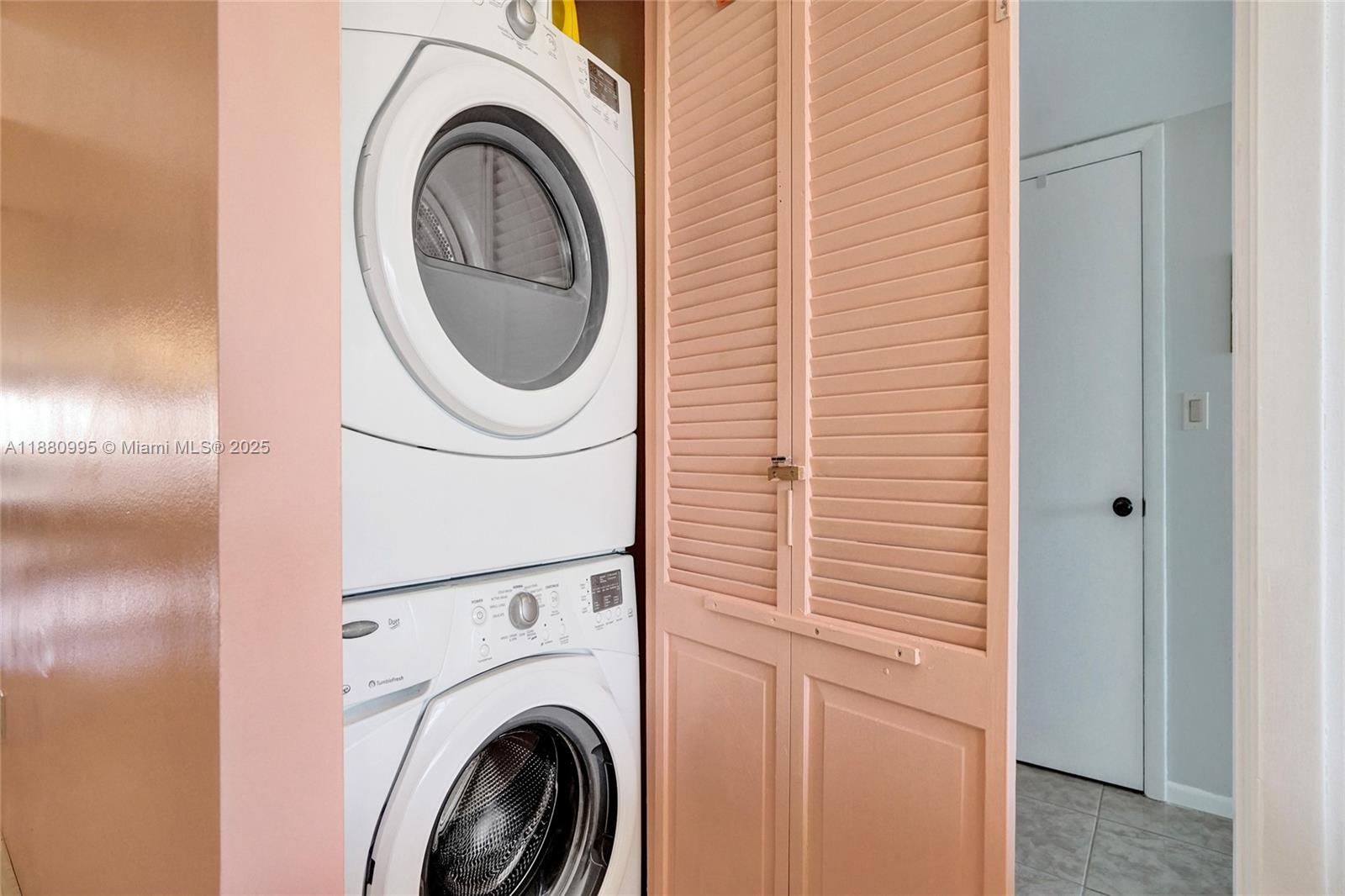 SUMMIT CONDO - Residential Lease