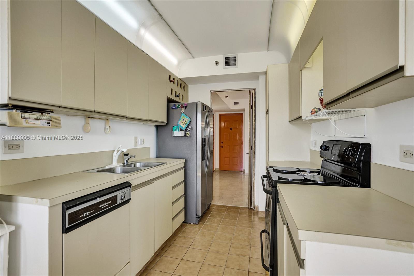 SUMMIT CONDO - Residential Lease