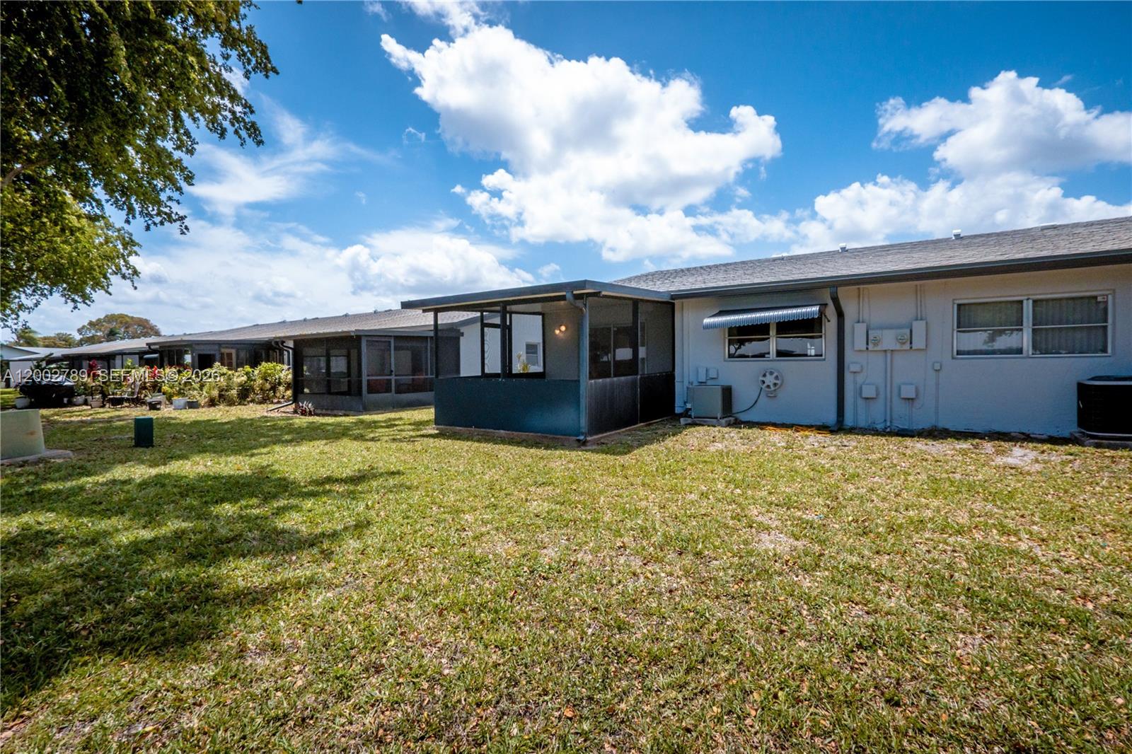 DELRAY VILLAS 3 - Residential