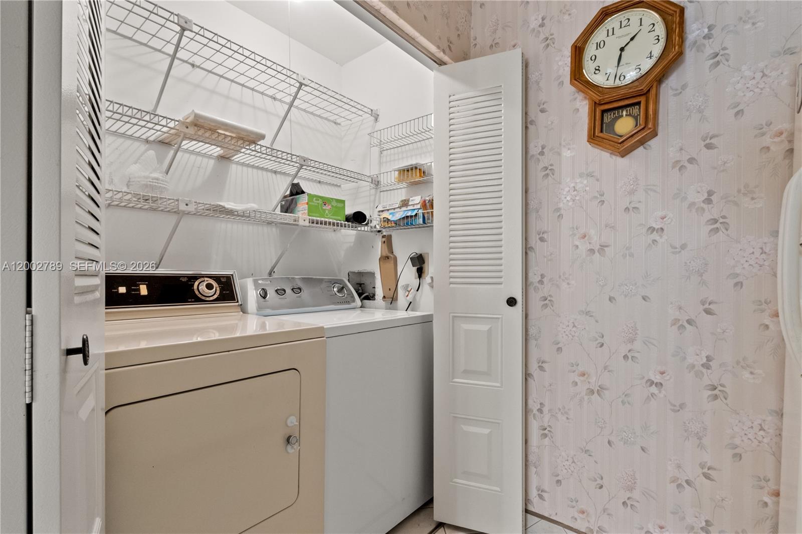 DELRAY VILLAS 3 - Residential