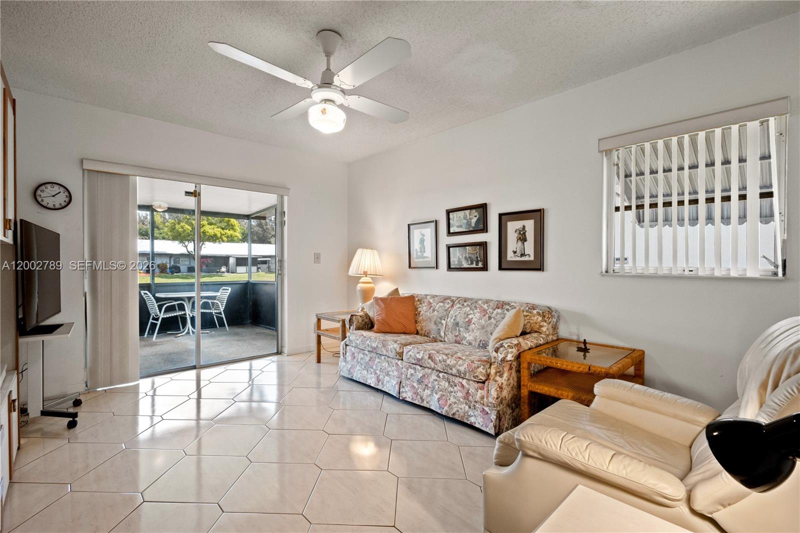 DELRAY VILLAS 3 - Residential