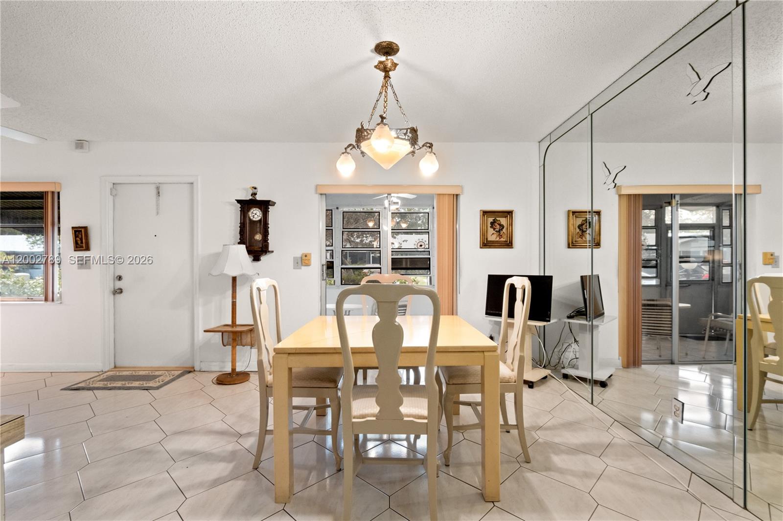 DELRAY VILLAS 3 - Residential