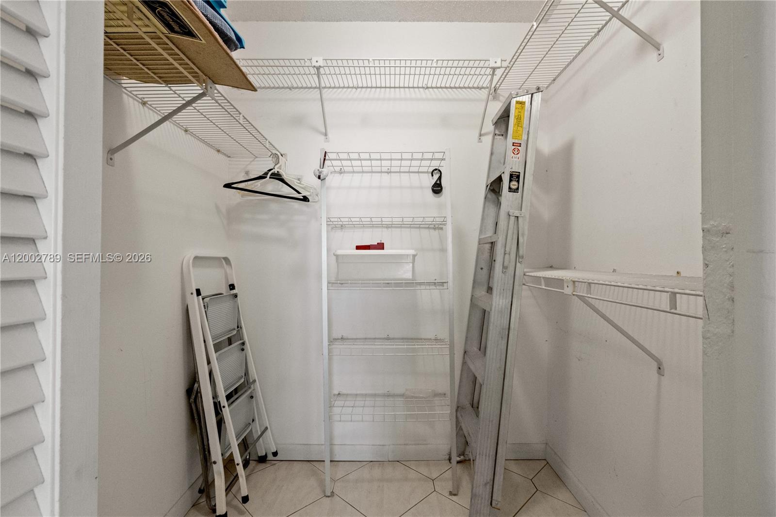 DELRAY VILLAS 3 - Residential