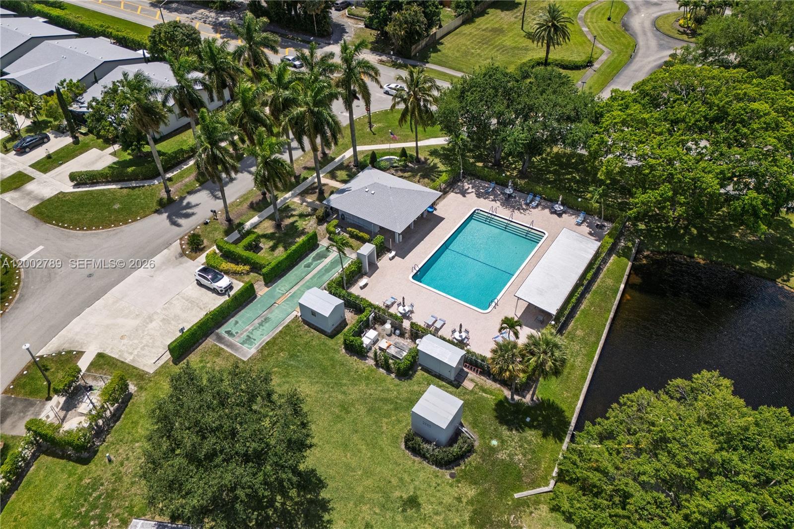 DELRAY VILLAS 3 - Residential