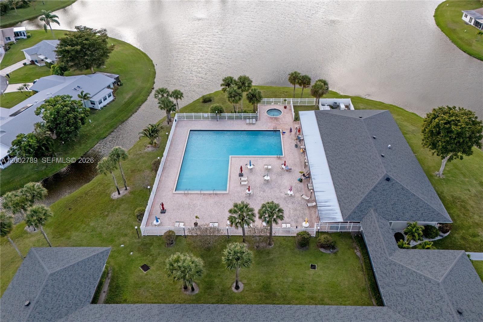 DELRAY VILLAS 3 - Residential