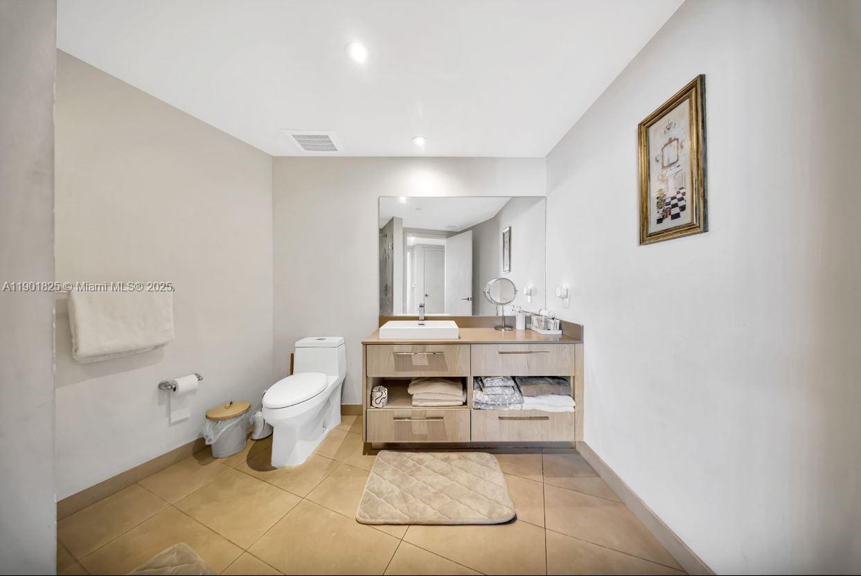 4111 SOUTH OCEAN DRIVE CO - Residential