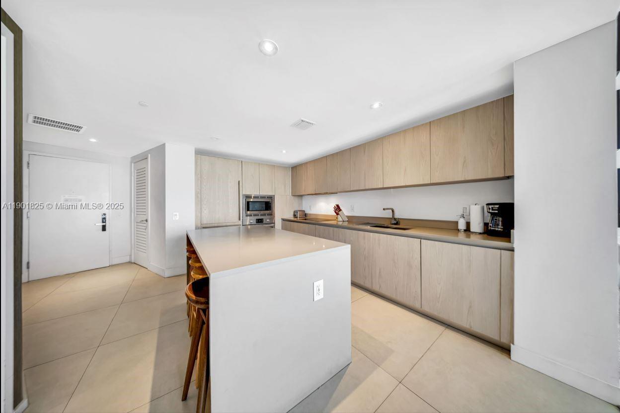 4111 SOUTH OCEAN DRIVE CO - Residential