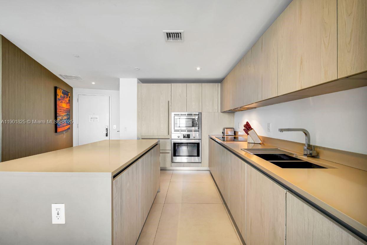 4111 SOUTH OCEAN DRIVE CO - Residential